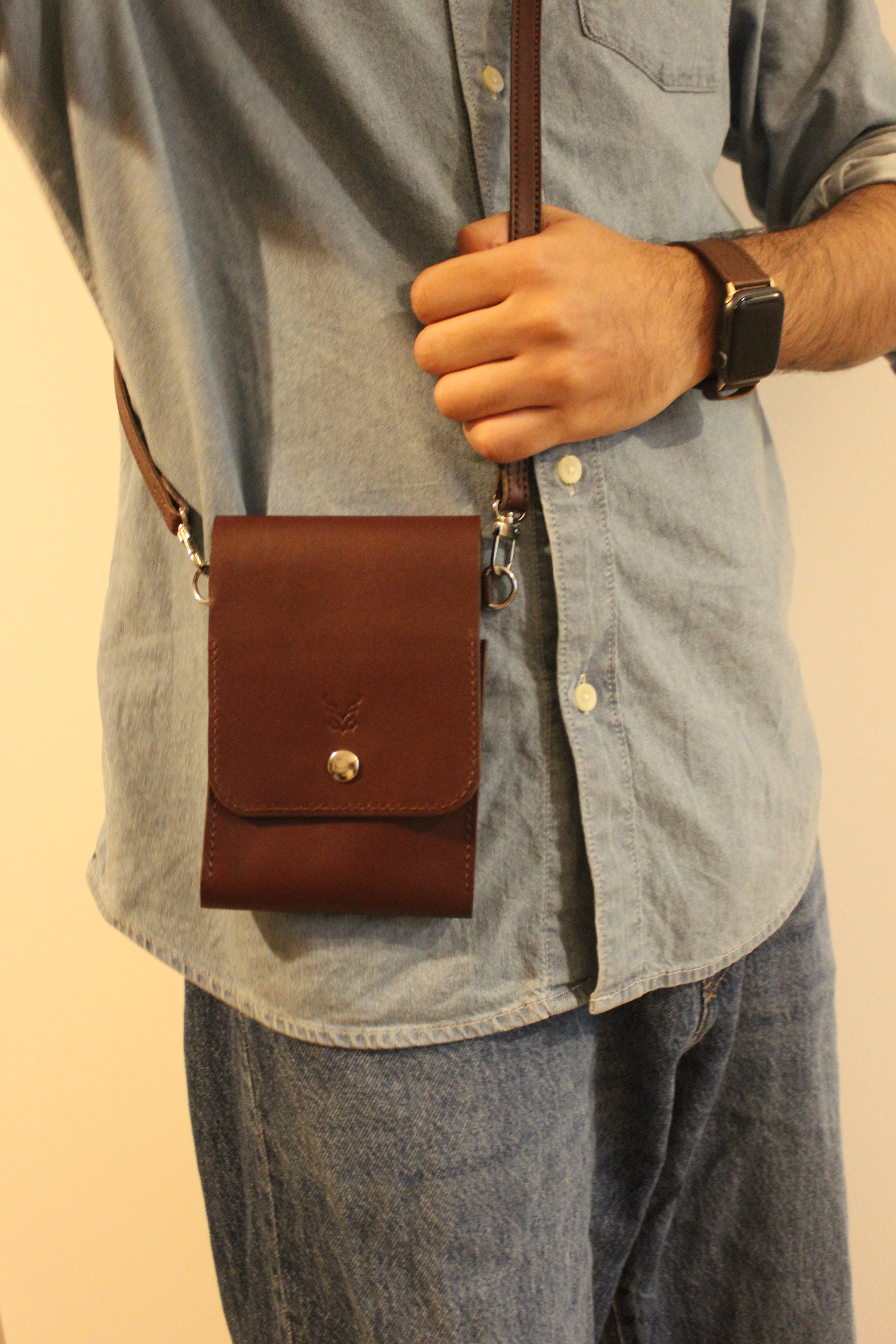 Nora Veldt – Kompakte Umhängetasche