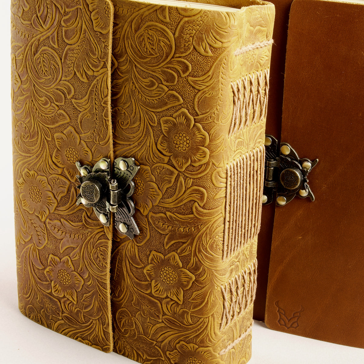 Vintage Leather Journal, A5, 480 Pages | Misra Daily