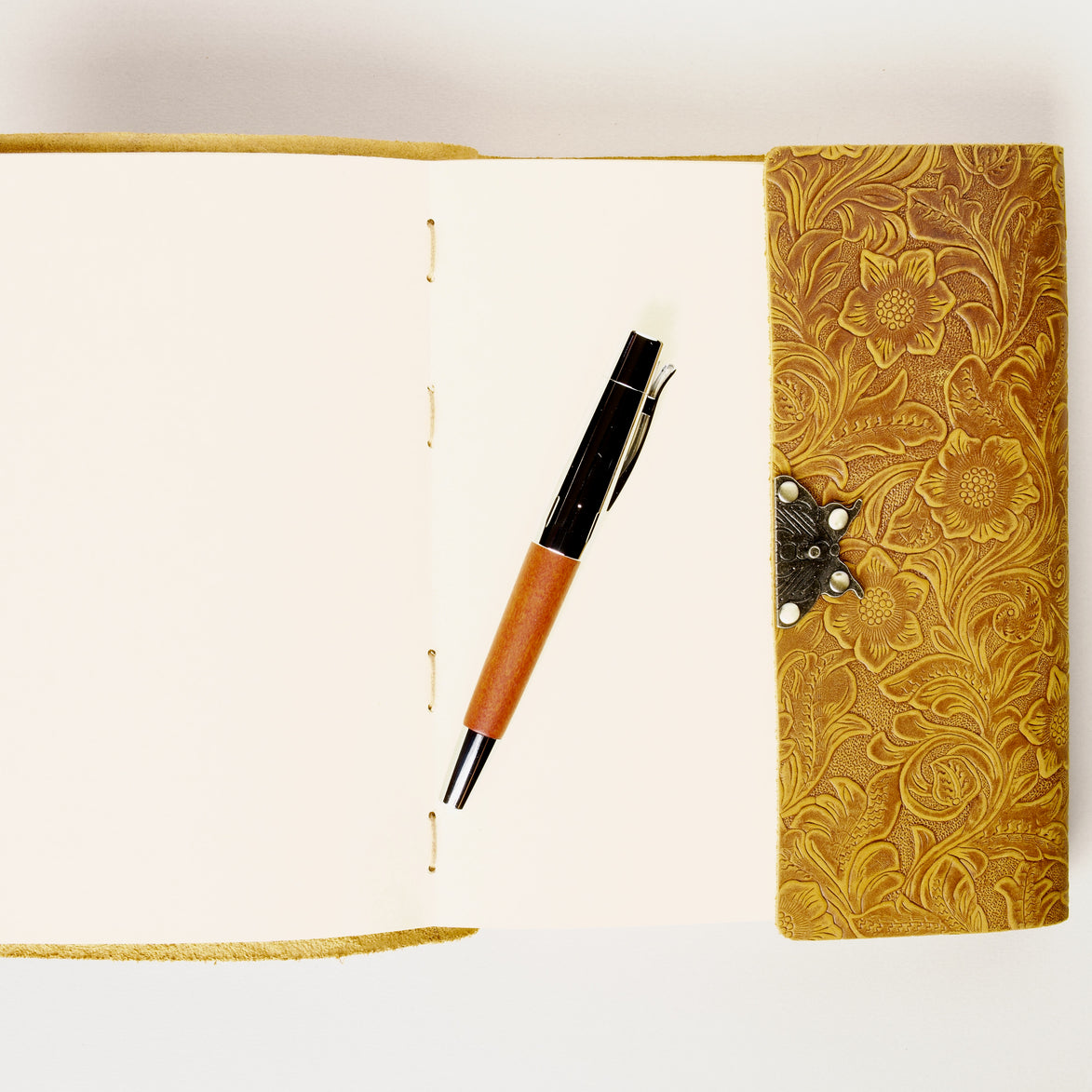 Vintage Leather Journal, A5, 480 Pages | Misra Daily