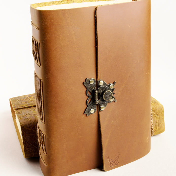 Vintage Leather Journal, A5, 480 Pages | Misra Daily