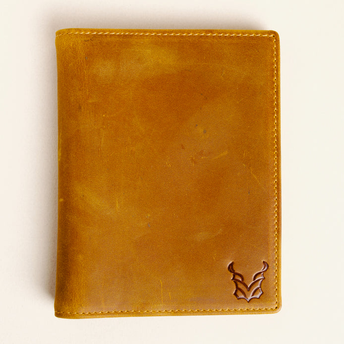Passport Holder with AirTag Slot | Atlas Pass