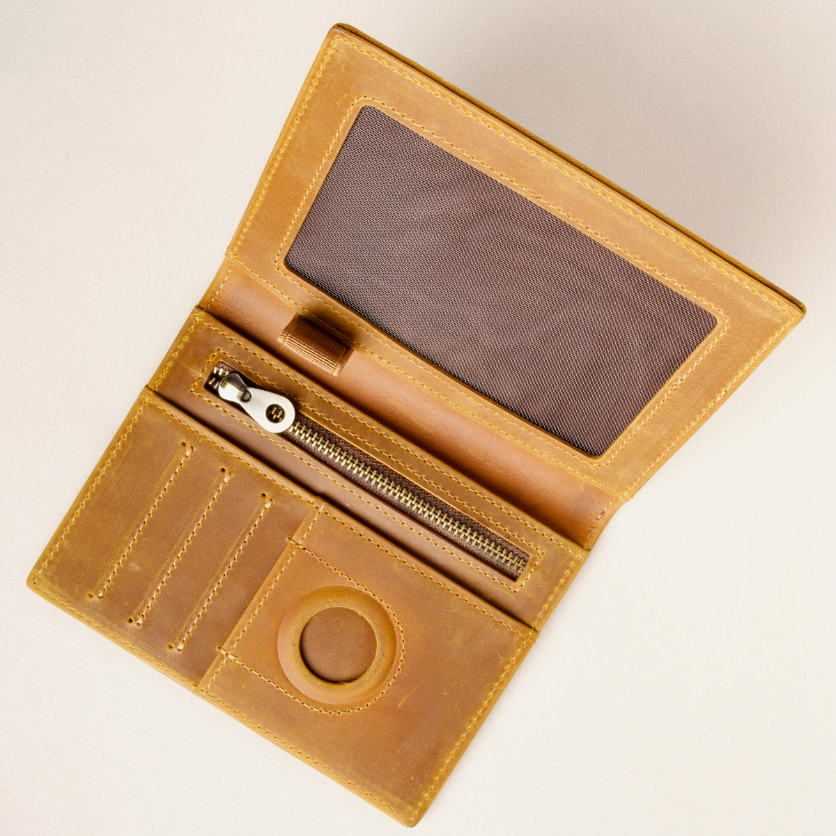 Passport Holder with AirTag Slot | Atlas Pass