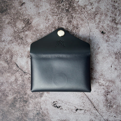 Niva Seal - Ultra Compact Card Sleeve