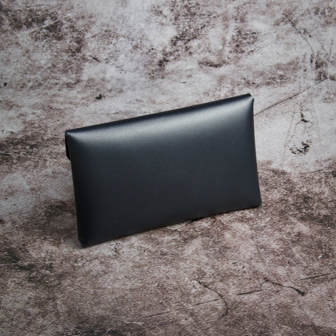 Niva Seal - Ultra Compact Card Sleeve