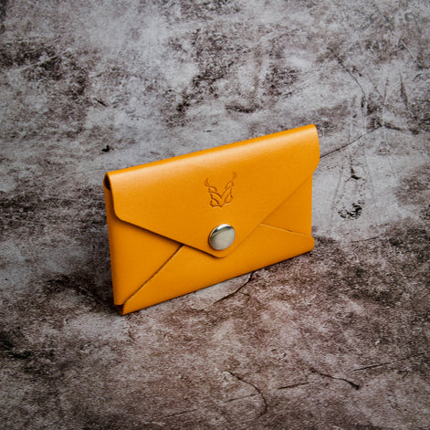 Niva Seal - Ultra Compact Card Sleeve