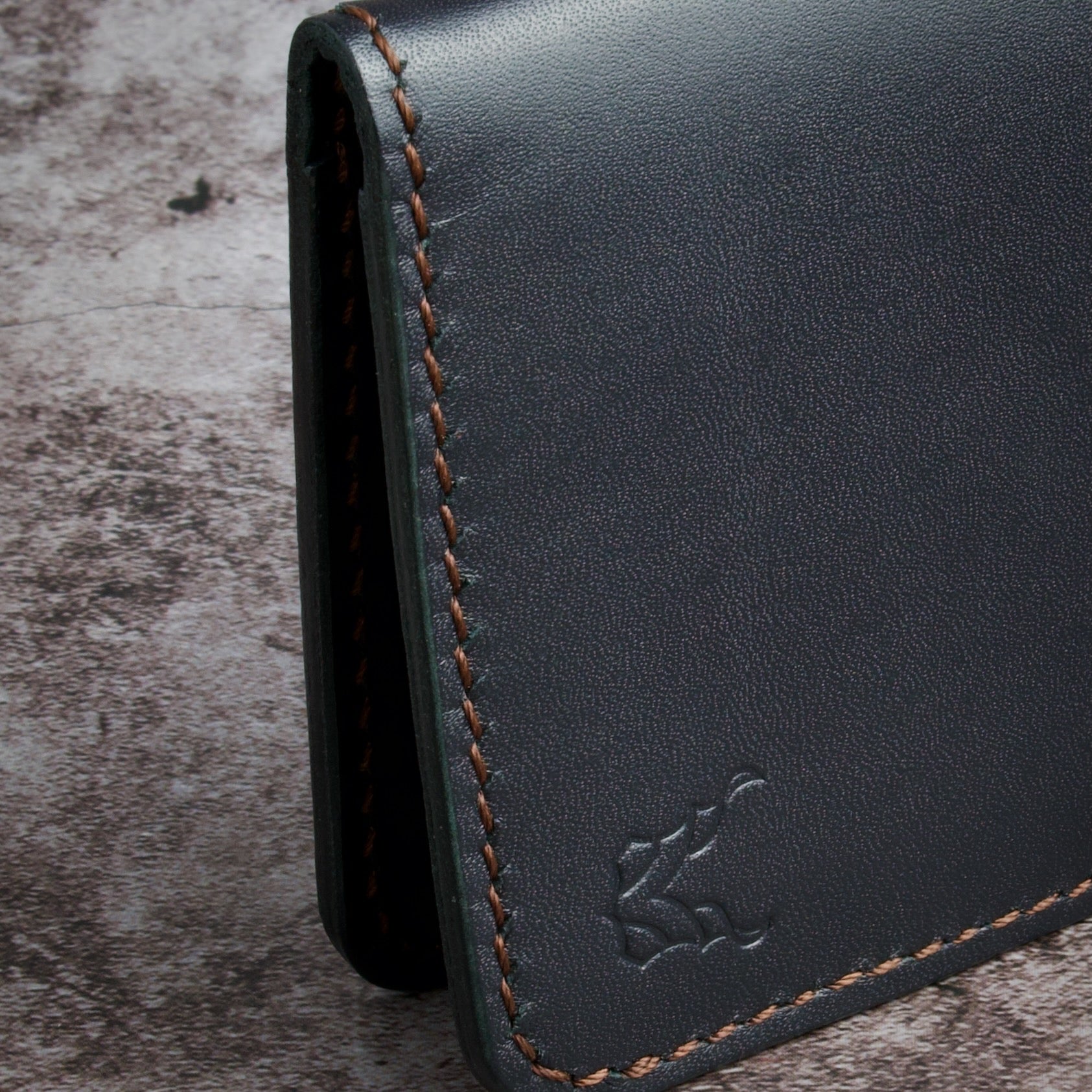 Slim Vertical Bi-Fold Wallet | Ravi Fold