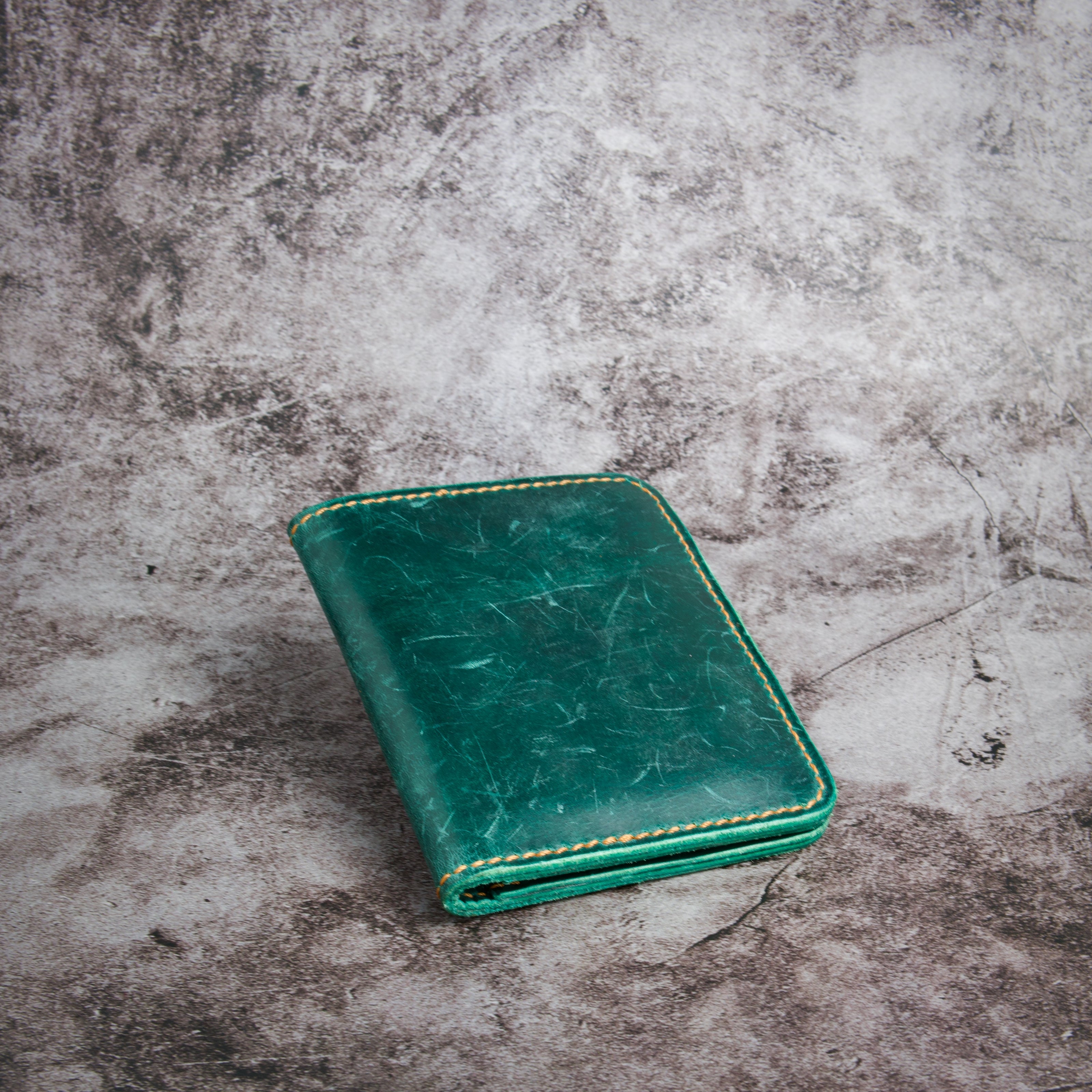 Slim Vertical Bi-Fold Wallet | Ravi Fold