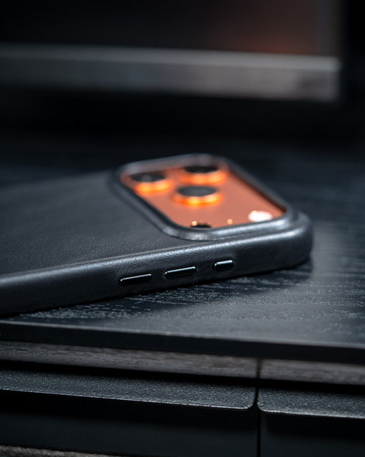 Lederhülle für das iPhone 17 | Shell Frame